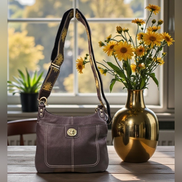 Coach Penelope Chocolate Brown Crossbody Bag w/Wristlet & Guitar Strap - Picture 3 of 12